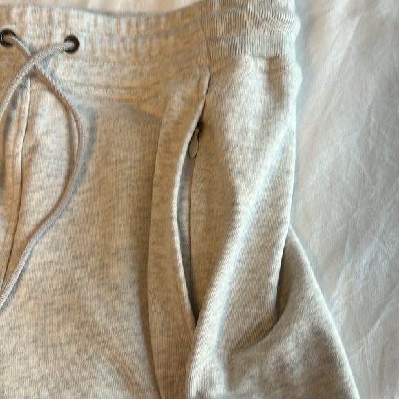 Kit & Ace white heathered jogger small NWOT - Picture 8 of 11